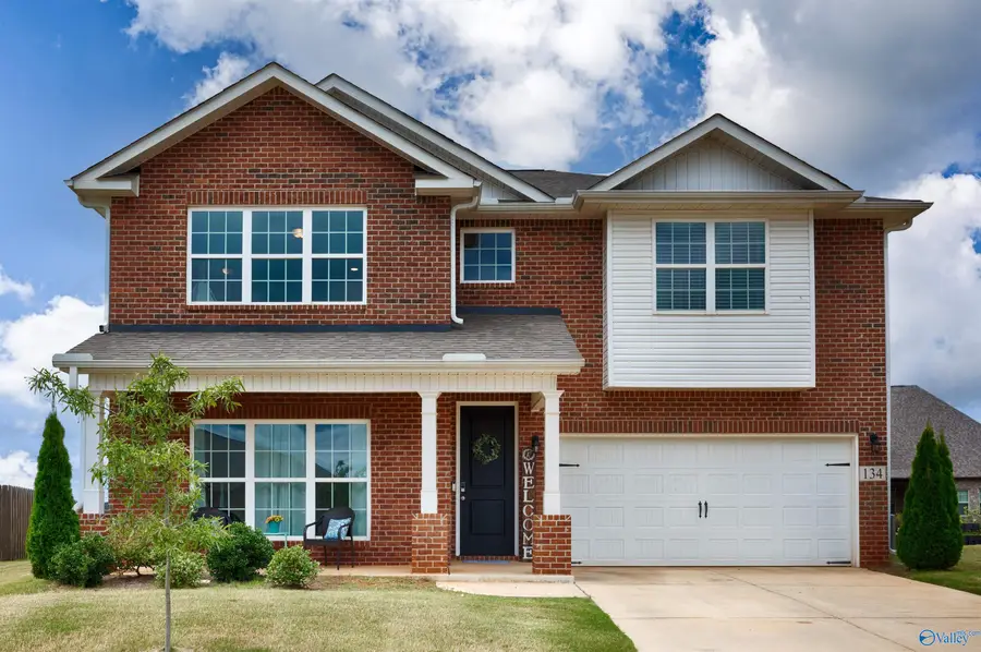 134 Heritage Lakes Boulevard, New Market, AL 35761 - Image #2