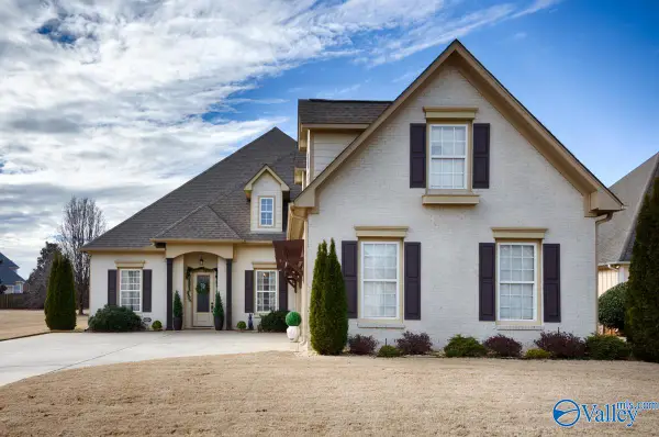 8 Crimson Cloud Sw, Huntsville, AL 35824