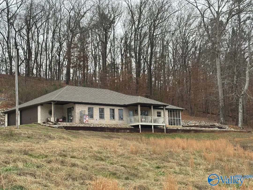 216 Fish Lane, Scottsboro, AL 35769 - Image #1