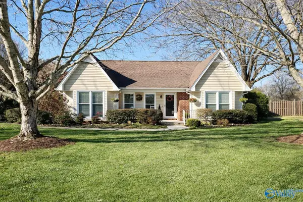 122 Break Water Drive, Huntsville, AL 35811