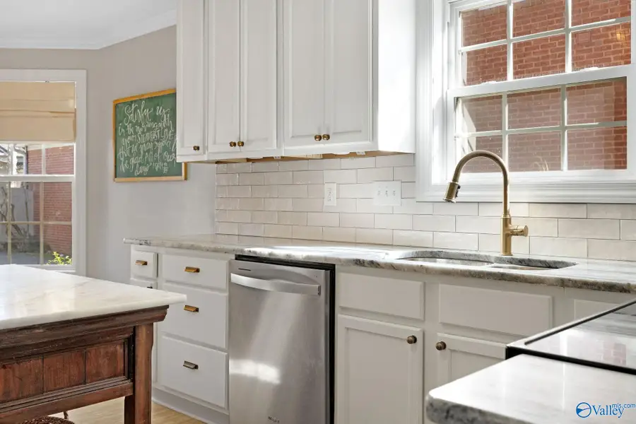 3113 Shoreway Circle Se, Owens Cross Roads, AL 35763 - Image #2