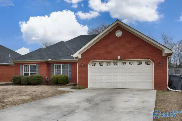 1616 Lake Manor Drive, Decatur, AL 35603