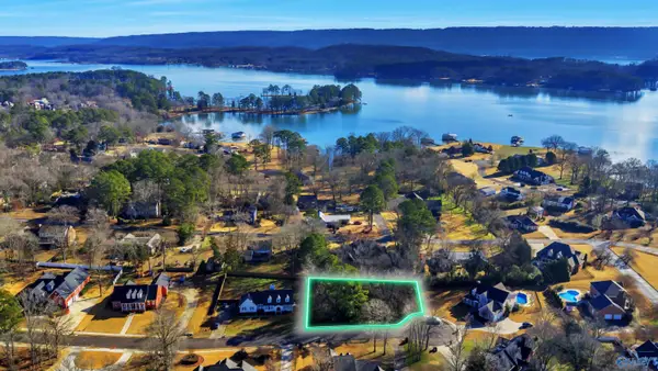 207 Willowchase Drive, Scottsboro, AL 35769