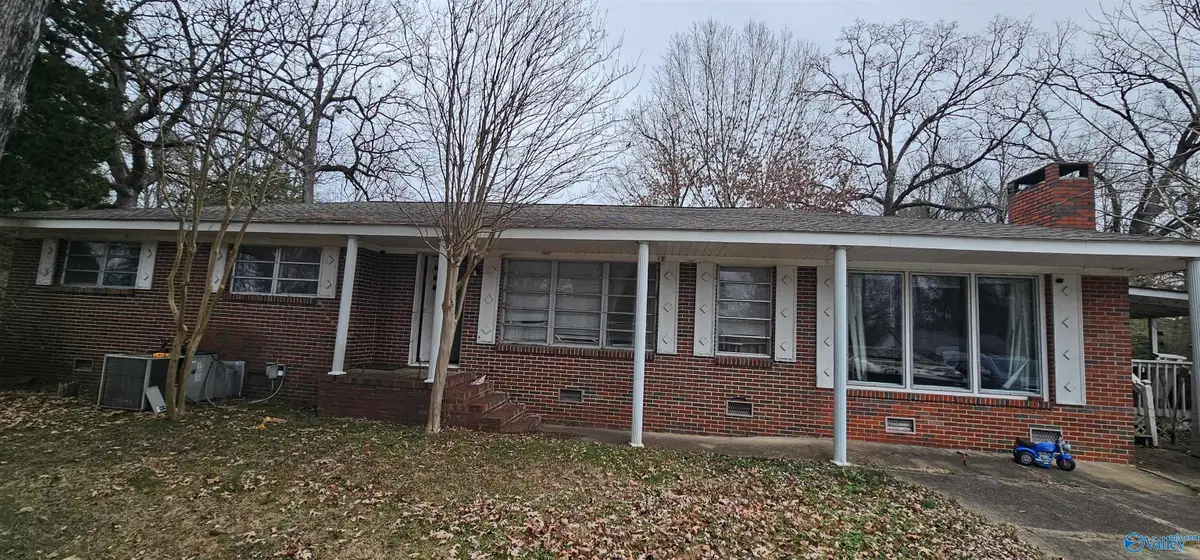 115 Stevenson Drive, Guntersville, AL 35976 - Image #1