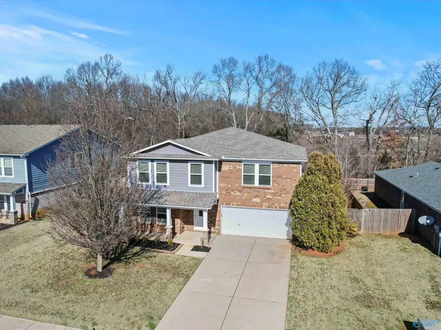 128 Grantham Circle, Madison, AL 35756 - Image #2