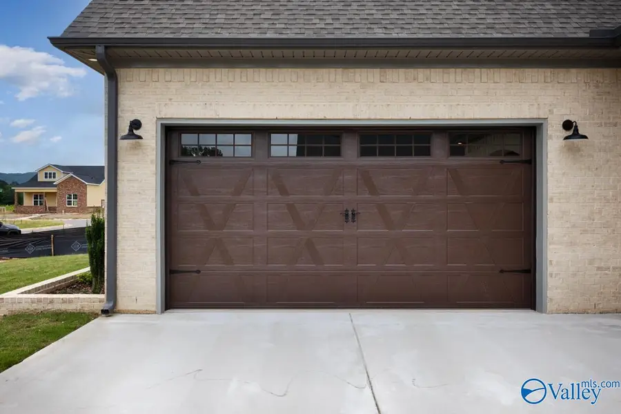 7918 Autumn Glen Drive, Owens Cross Roads, AL 35763 - Image #3