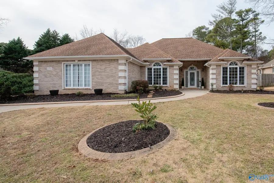 1701 Pinewood Drive Nw, Huntsville, AL 35806 - Image #3