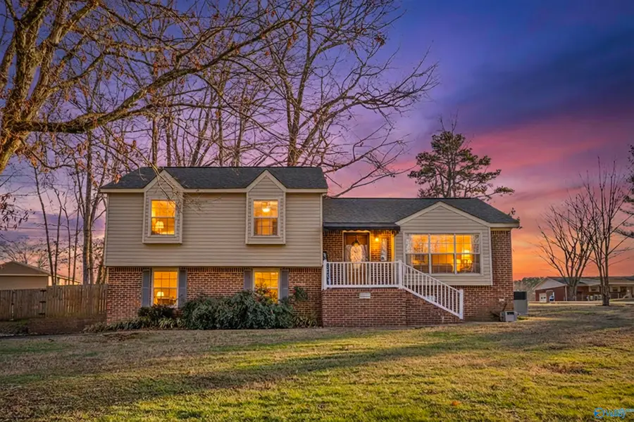 325 Greenwood Avenue, Boaz, AL 35957 - #2