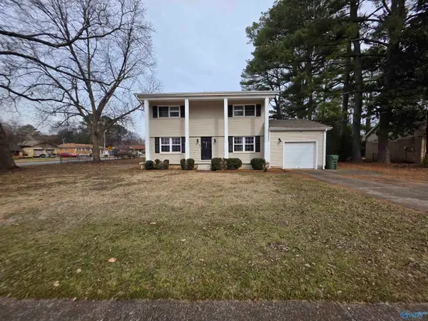 3818 Jamestown Drive, Huntsville, AL 35810