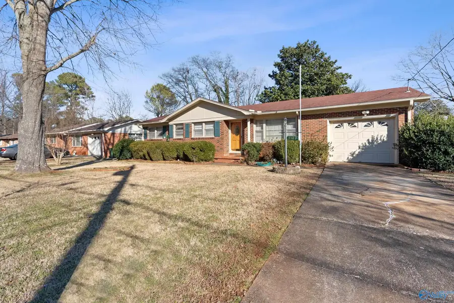 2107 Euclid Road Nw, Huntsville, AL 35810 - Image #2
