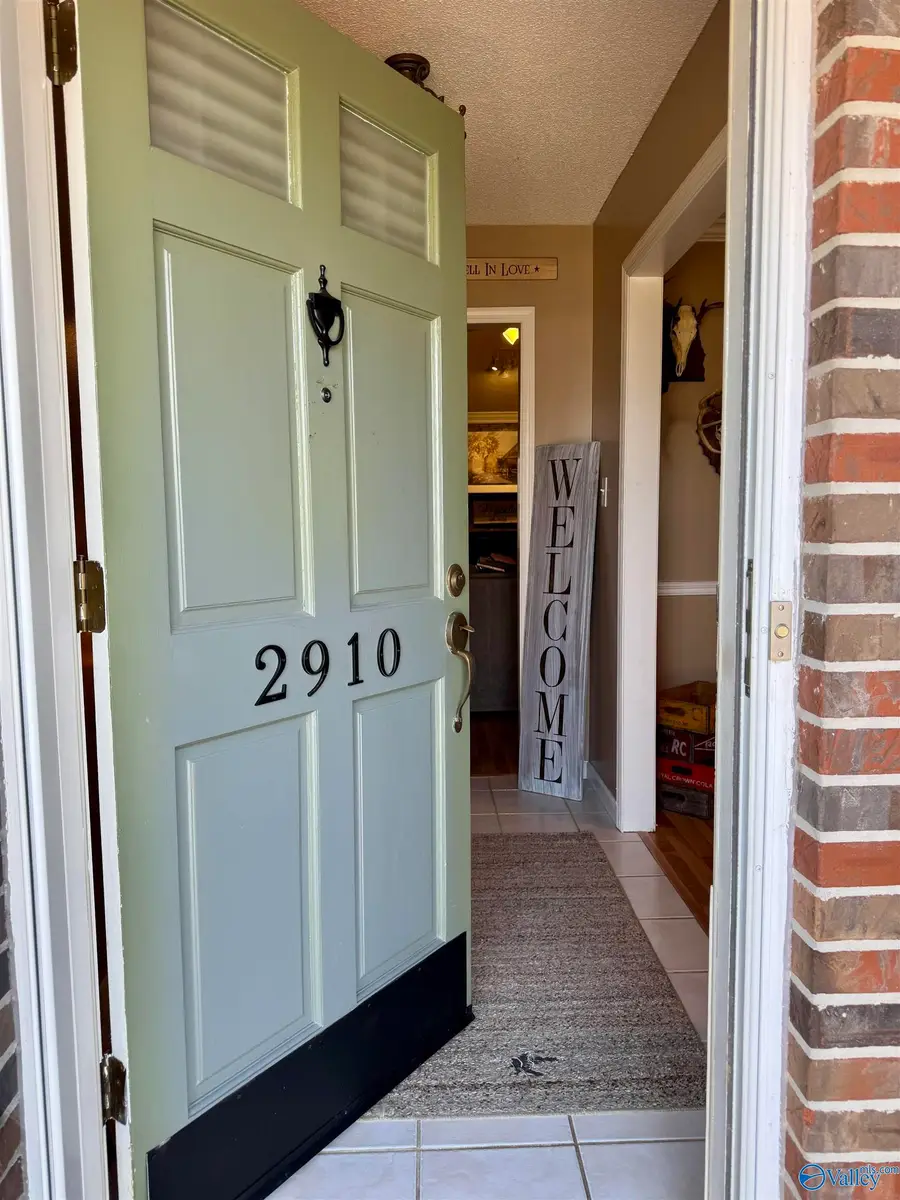 2910 Winfrey Drive Sw, Decatur, AL 35603 - #2