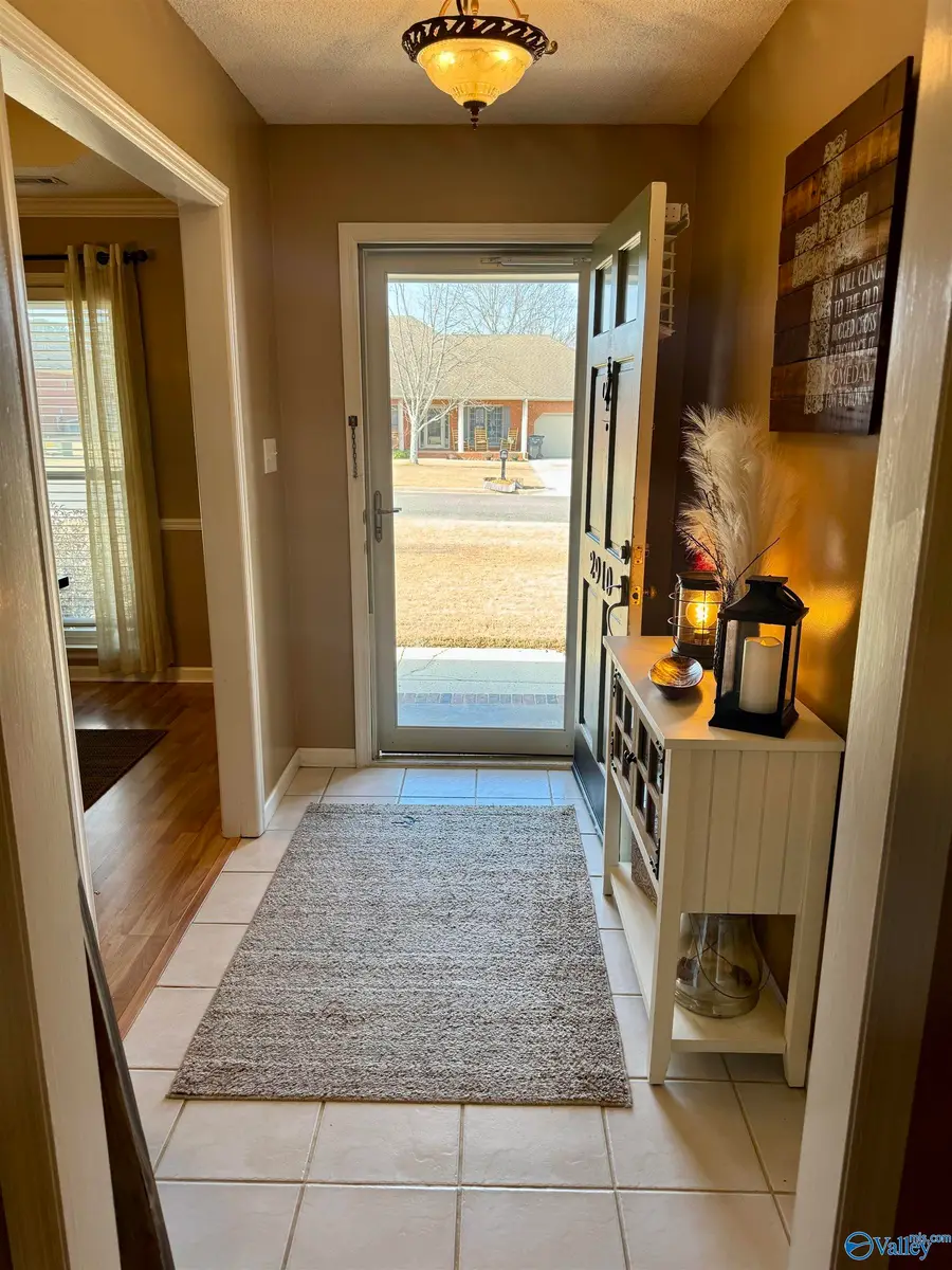 2910 Winfrey Drive Sw, Decatur, AL 35603 - #3