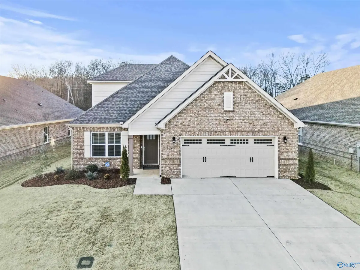 9502 Hampton Oak Drive, Owens Cross Roads, AL 35763 - Image #1