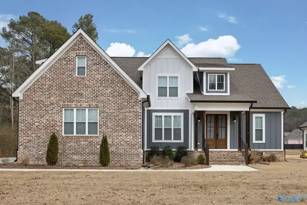 5107 Spring Creek Drive, Guntersville, AL 35976