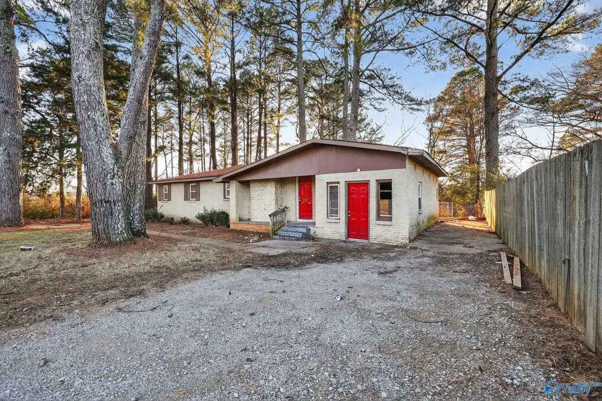1711 Brandon Town Road Nw, Huntsville, AL 35816 - Image #1