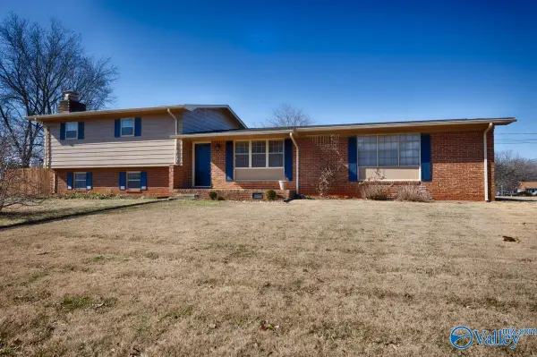 7711 Logan Drive Sw, Huntsville, AL 35802