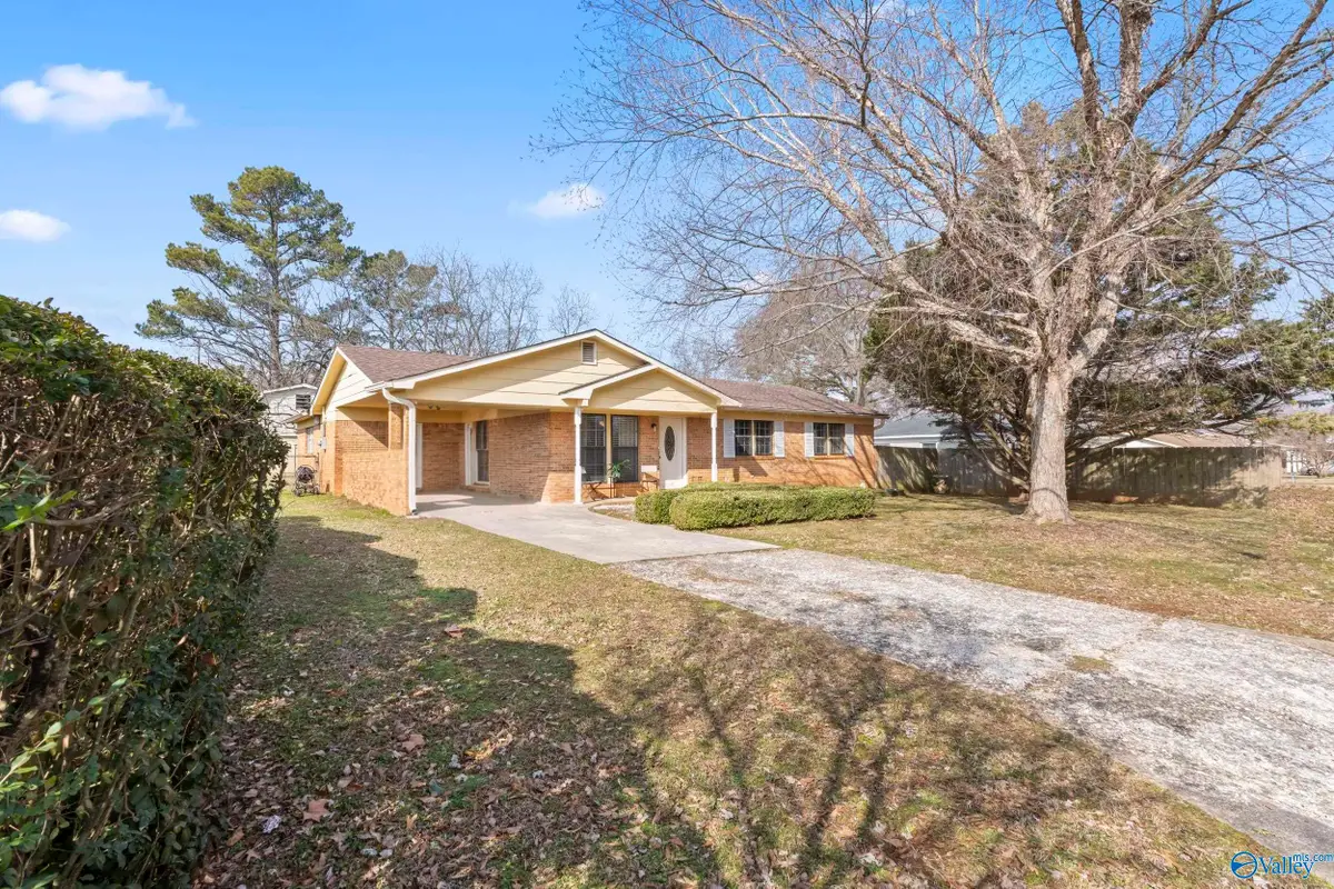 2615 Briar Avenue Sw, Decatur, AL 35601 - #1