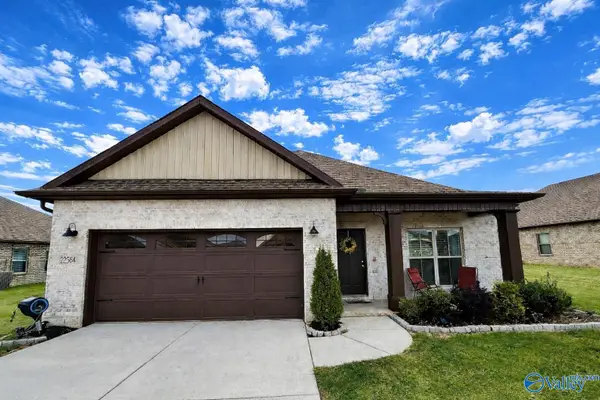 22584 Big Oak Drive, Athens, AL 35613