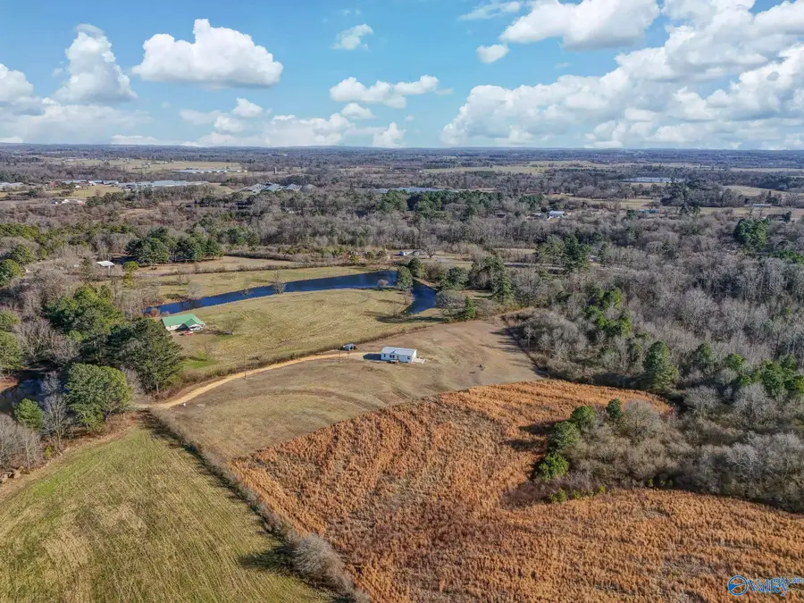 406 County Road 846, Crossville, AL 35962 - #2