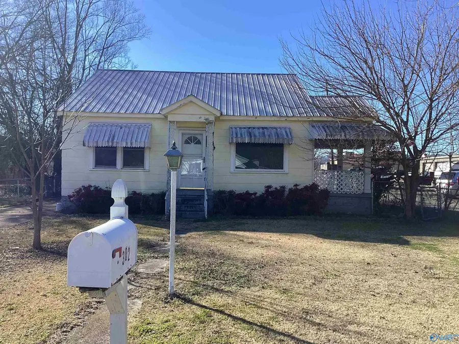 302 N North 25th Street, Gadsden, AL 35904 - #3