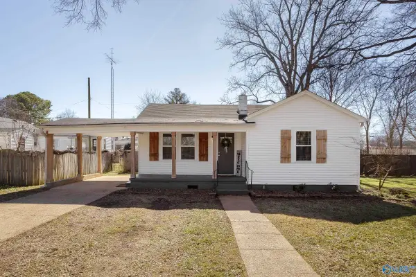 1014 N Commons Street E, Tuscumbia, AL 35674