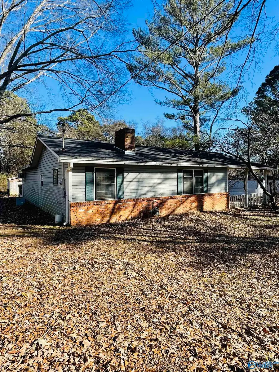 122 Hamaker Street, Decatur, AL 35603 - #3