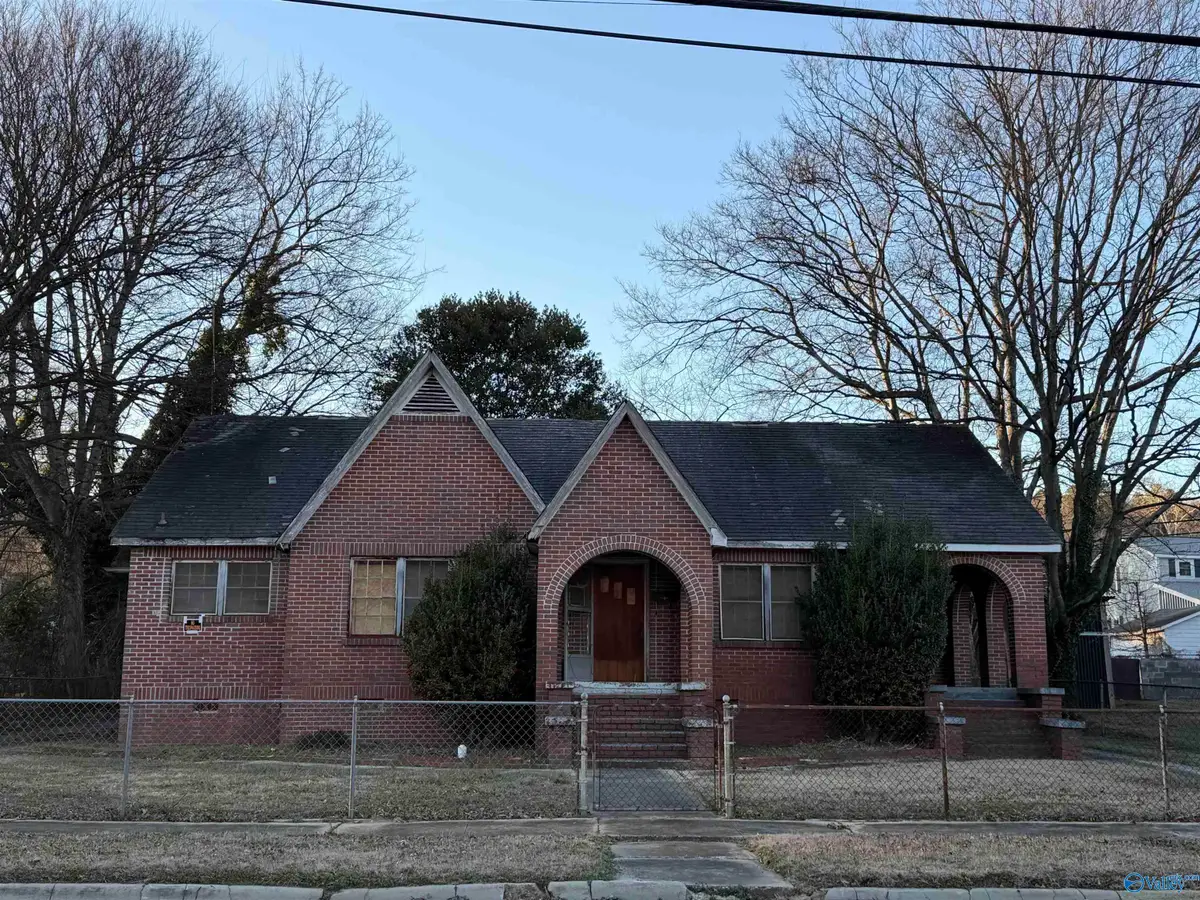 708 NW Grand Avenue, Fort Payne, AL 35967 - #1