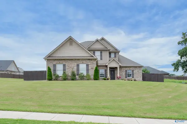 107 Fowler Creek Way, Hazel Green, AL 35750