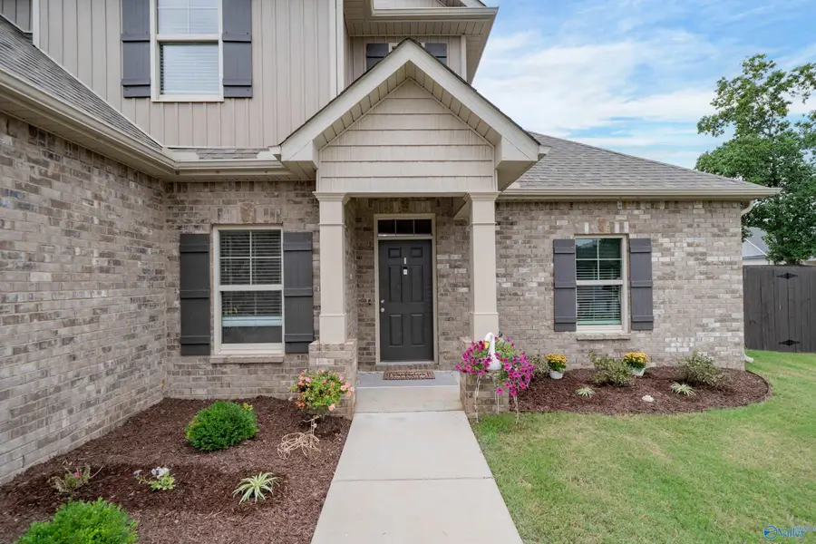 107 Fowler Creek Way, Hazel Green, AL 35750 - #3