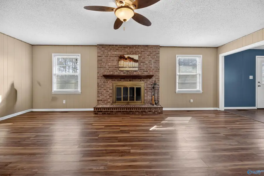 108 S South Hawk Drive, Rainbow City, AL 35906 - #3