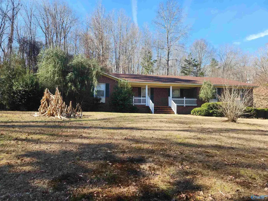 714 Robin Street, Hamilton, AL 35570 - #3