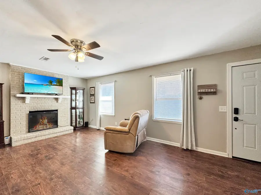 110 Tres Drive, Huntsville, AL 35811 - #2