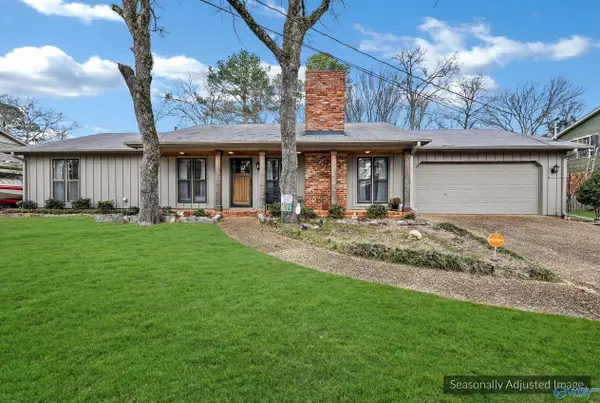 914 Way Thru The Woods Sw, Decatur, AL 35603