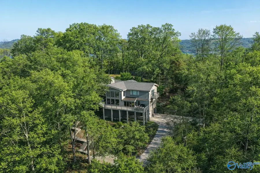 1513 Amber Lane, Guntersville, AL 35976 - #2