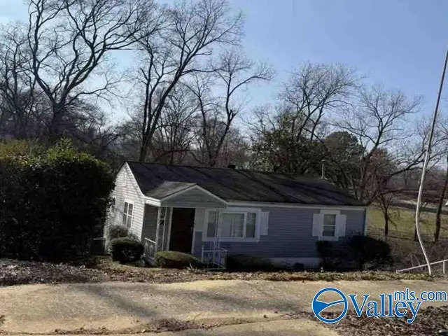 517 11th Court W, Birmingham, AL 35204 - #3