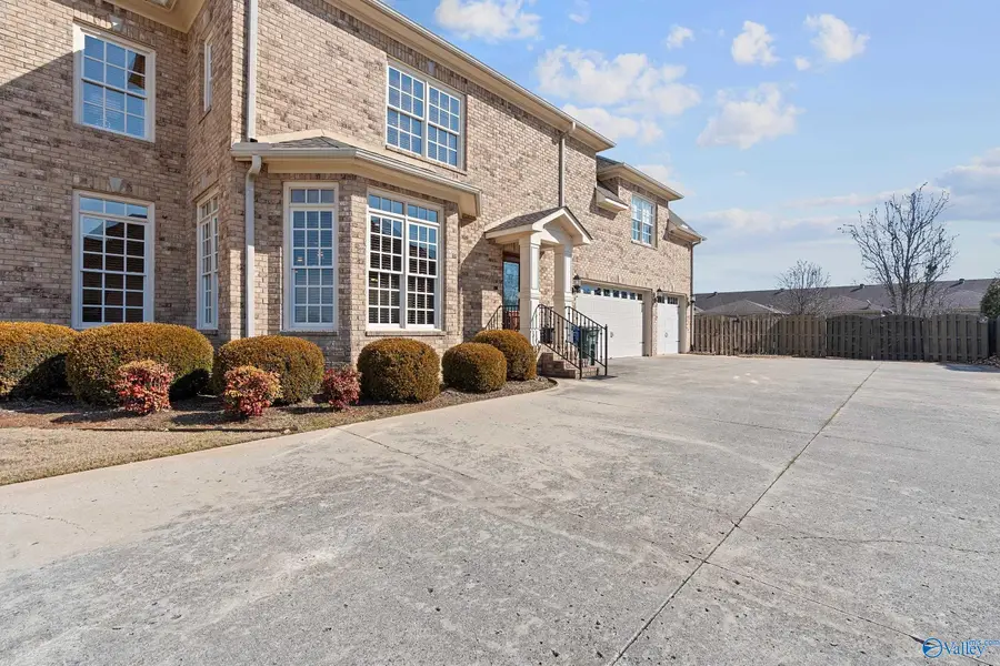 62 Lake Forest Blvd, Huntsville, AL 35824 - #3