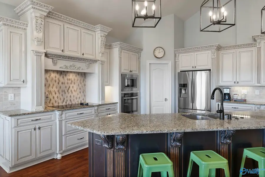 6806 Breyerton Way, Owens Cross Roads, AL 35763 - #3