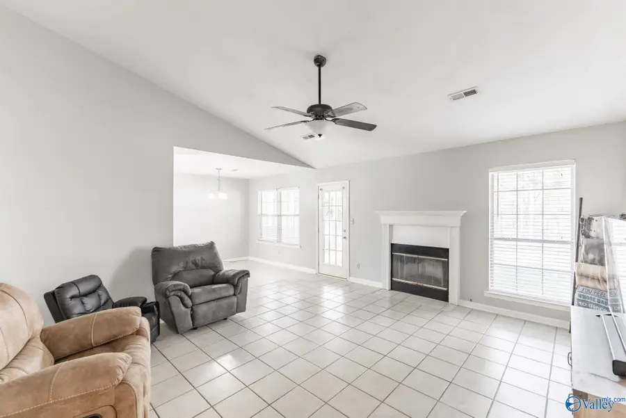 212 Buffalo Creek Drive, Toney, AL 35773 - #2