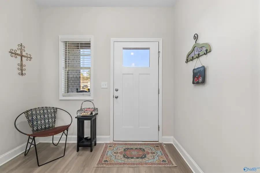 433 SE Ronnie Drive, Hartselle, AL 35640 - #2