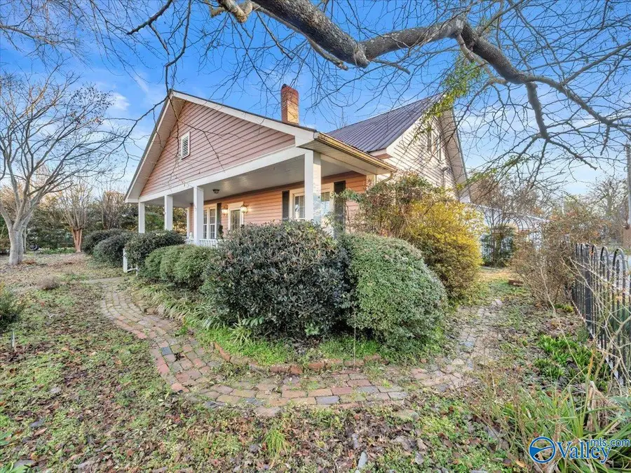 607 S Market Street, Scottsboro, AL 35768 - #2