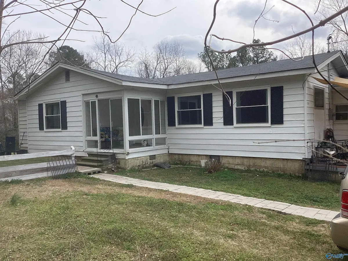 1710 Madison Street Sw, Hartselle, AL 35640 - #1