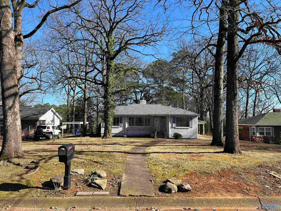 1824 Tune Avenue, Florence, AL 35630 - #3