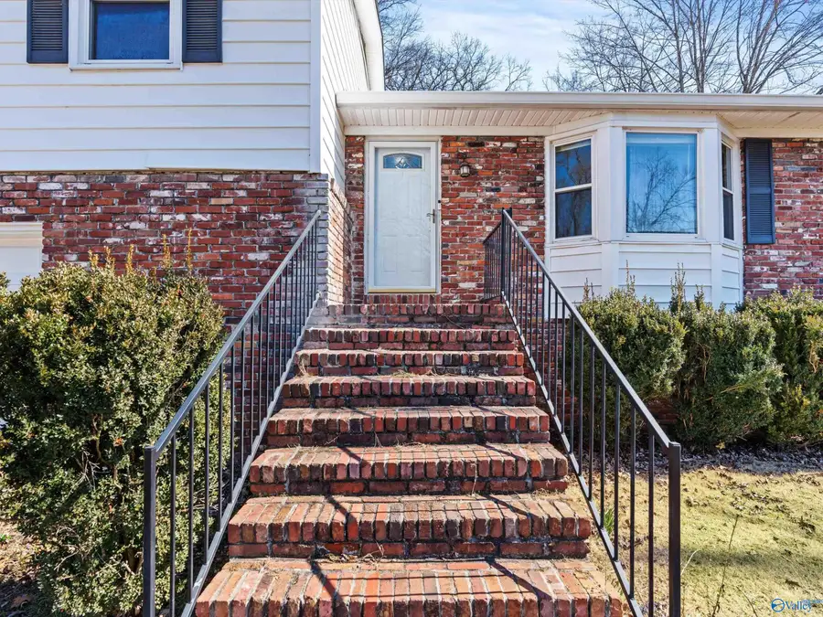 327 Pawnee Trail Se, Huntsville, AL 35803 - #3