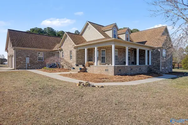 370 County Road 1432, Vinemont, AL 35179