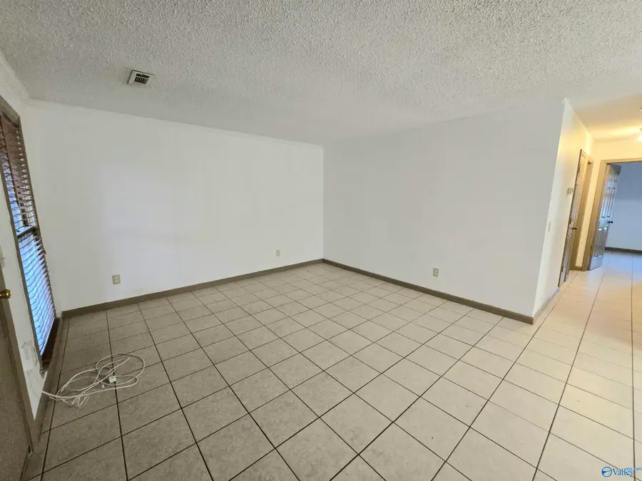 6207 Friar Tuck Drive Nw, Huntsville, AL 35806 - #3