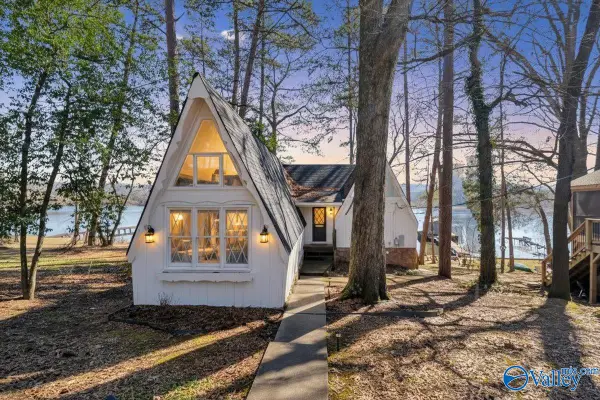 346 Scenic Drive, Hollywood, AL 35752