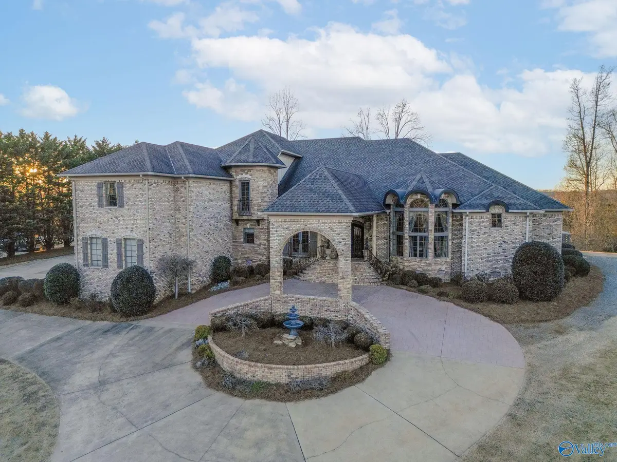 301 County Road 1027, Valley Head, AL 35989 - #1