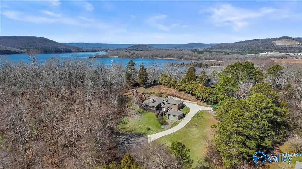 160 Santa Maria Drive, Scottsboro, AL 35769 - #1