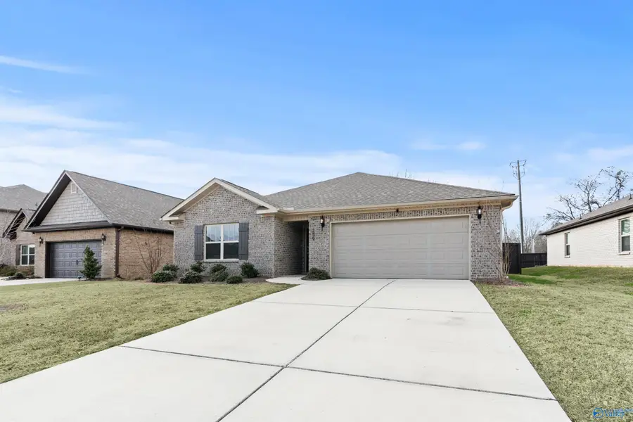 139 Varina Drive, Owens Cross Roads, AL 35763 - #2