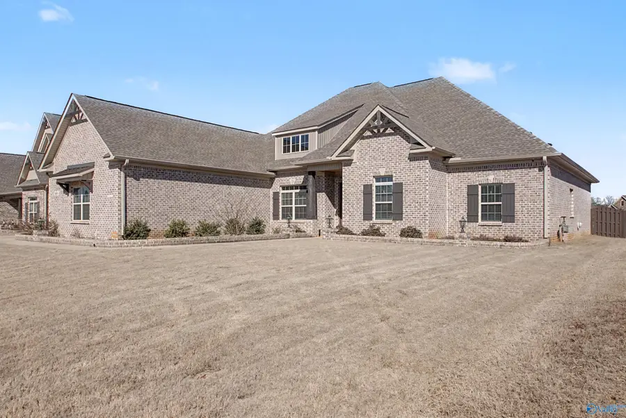 109 Thorogood Drive, Meridianville, AL 35759 - #2